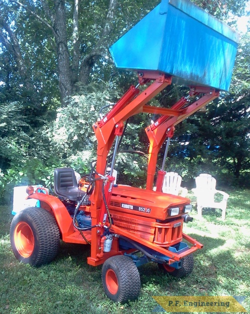 Richard H., Chapel Hill, TN Kubota B5200 loader | Kubota B5200 compact tractor loader raised bucket