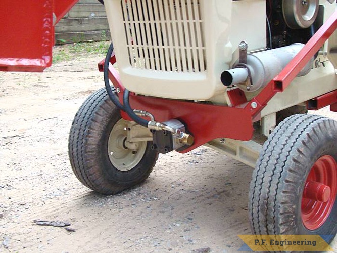 really nice craftsmanship throughout the entire loader, great job! | Bolens 1455 garden tractor loader_1