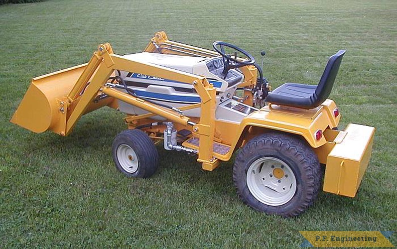 i like the idea of using a large square tubing for the counterweight | Cub Cadet 1450 garden tractor loader_1