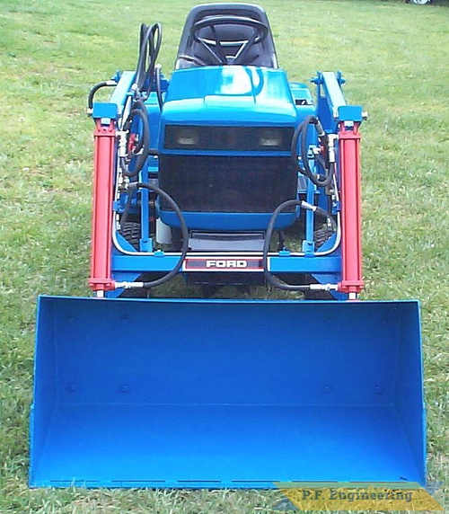 great work on the loader Rodney! | Ford LGT 18H garden tractor loader_3