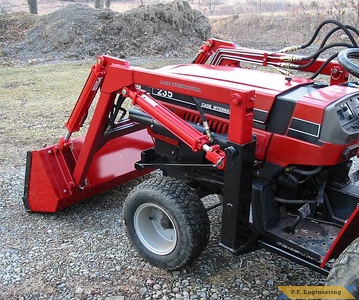 Case International 235 compact tractor loader_5