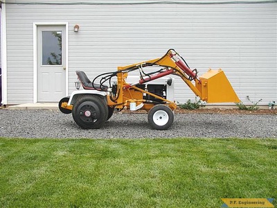 Gilson 16 HP garden tractor front end loader_2