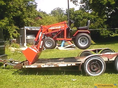 Ingersoll LGT 318 garden tractor loader_3
