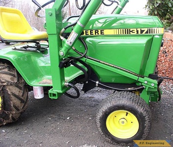 John Deere 317 garden tractor loader_1