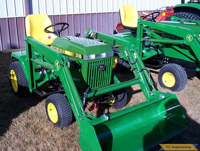 John Deere 318 Garden Tractor Loader_1