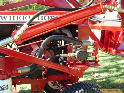 Wheel Horse 16 HP garden tractor Loader_1
